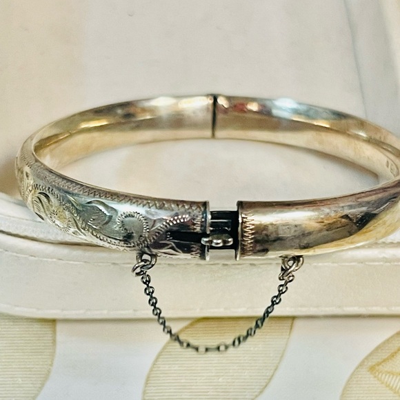 Antique Hallmarked Sterling Silver Bandle Bracelet London Assay Office 1851 - Picture 2 of 9
